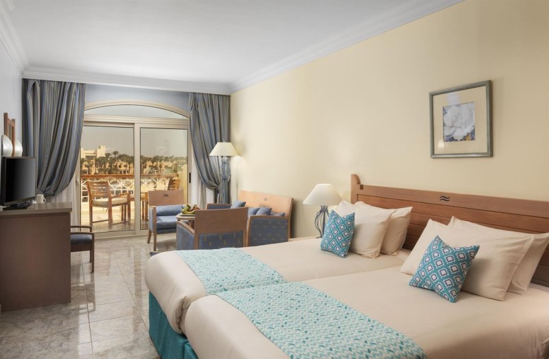 Superior Pool View Room