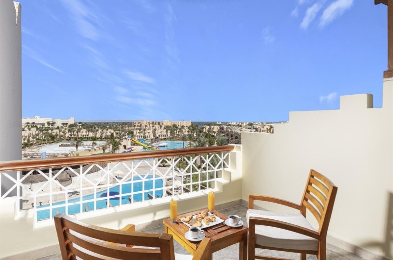 Superior Pool View Room