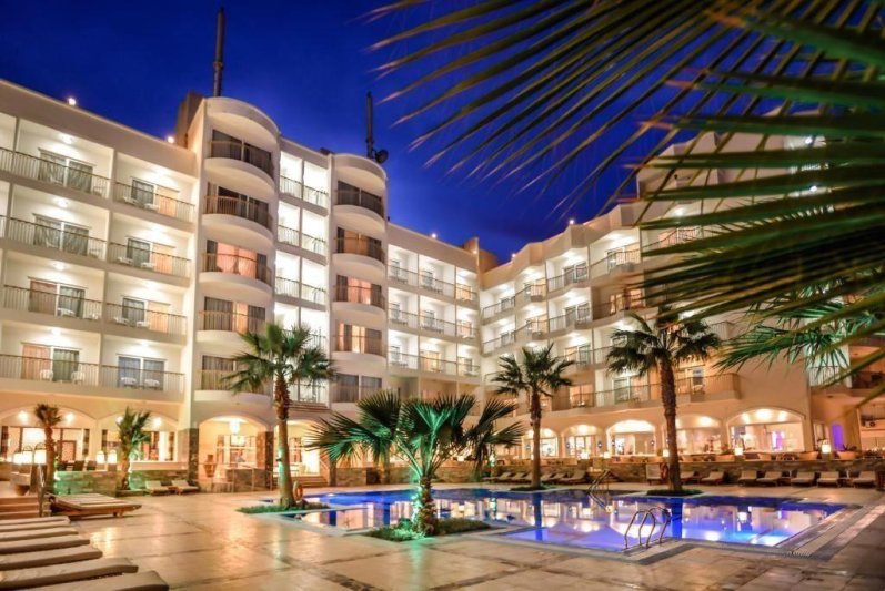 Hurghada utazás Royal Star Beach Resort