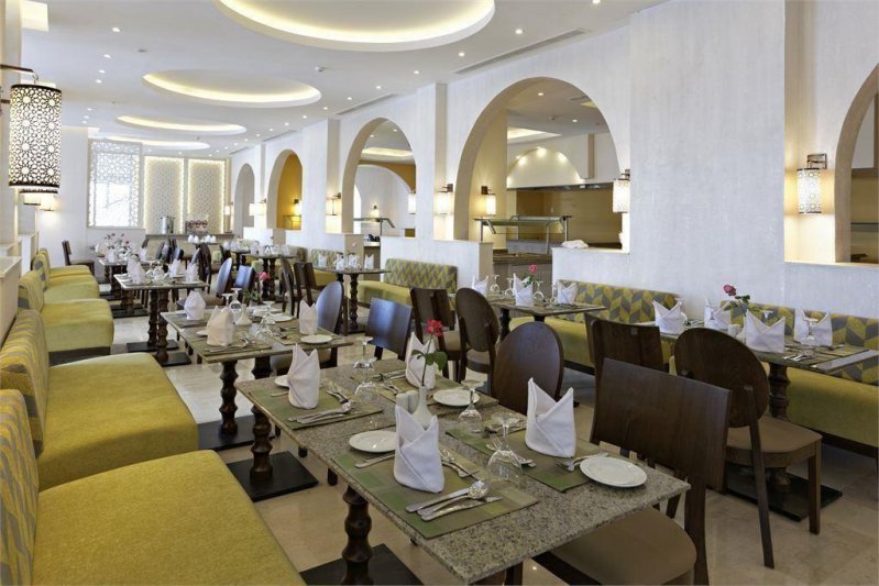 Hurghada utazás Royal Star Beach Resort