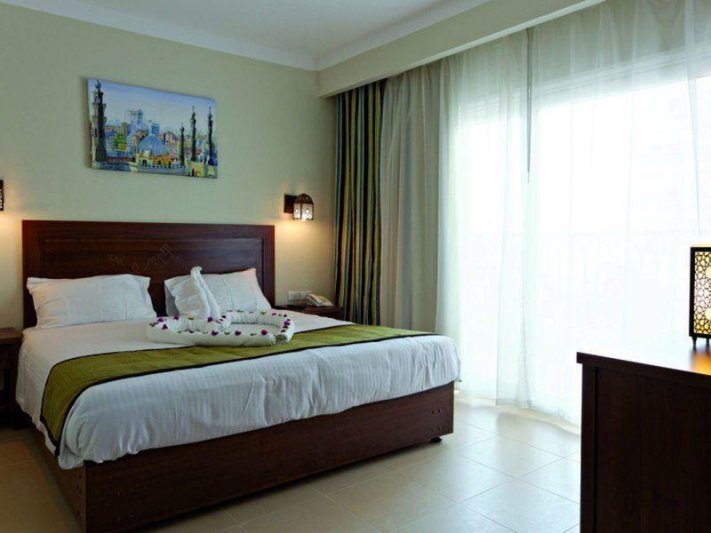 Standard Side Sea View Room