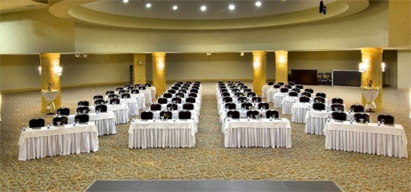 Antalya utazás Royal Wings Hotel