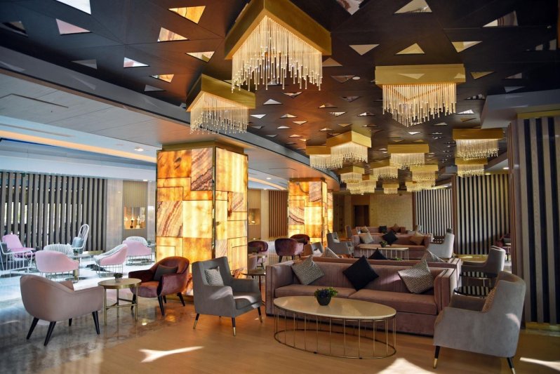 Antalya utazás Royal Wings Hotel