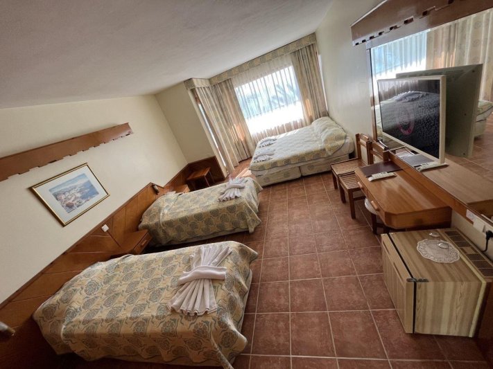 A Block Family Room Sea View