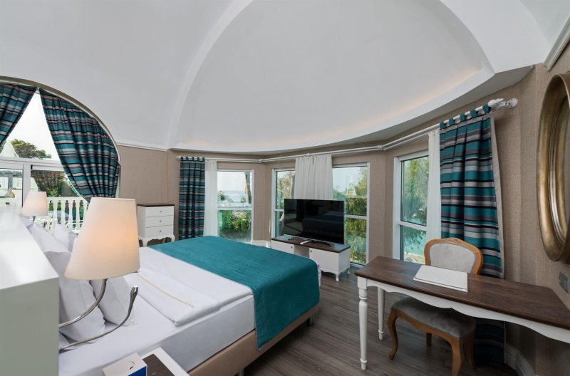 Platinum Villa Suite