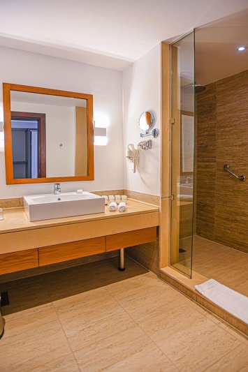 Premium Indoor Jacuzzi Sea View Room - Adult Only