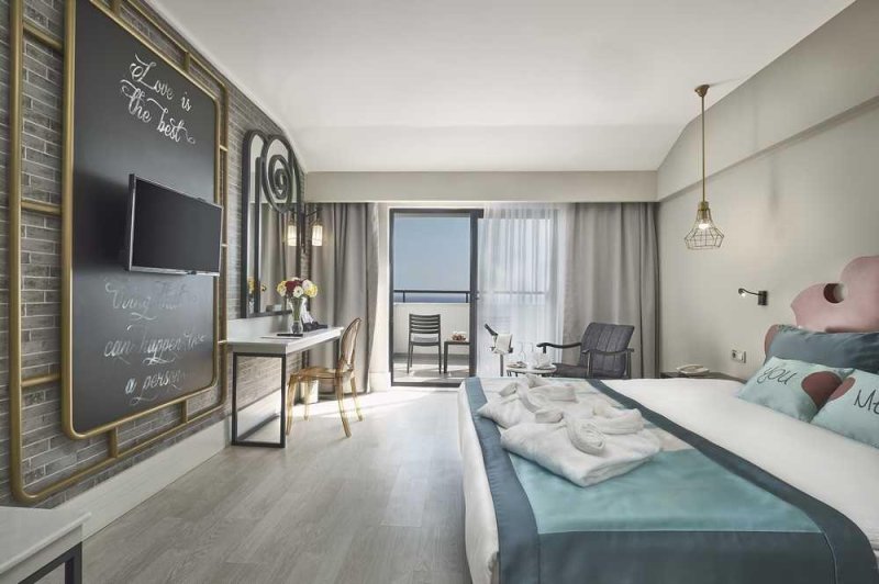 Standard Comfort Room