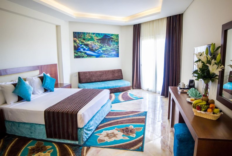 Superior Garden/ Side Sea View Room