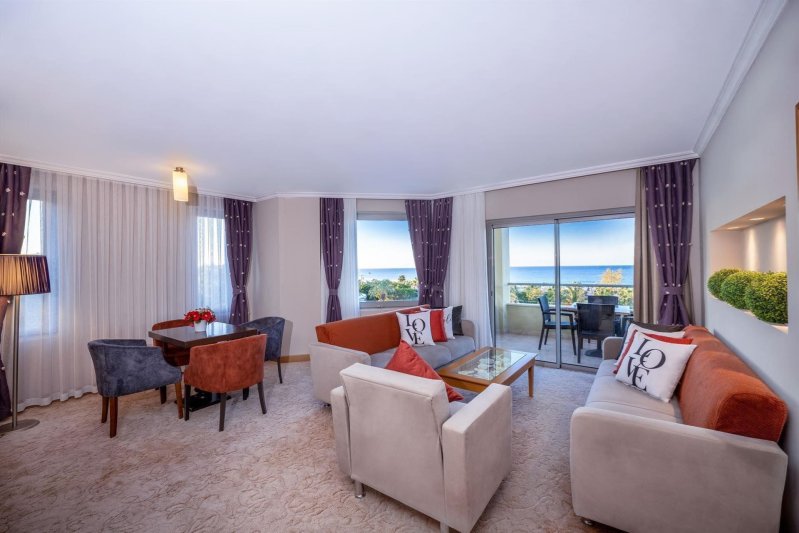 Main Bulding Suite Room