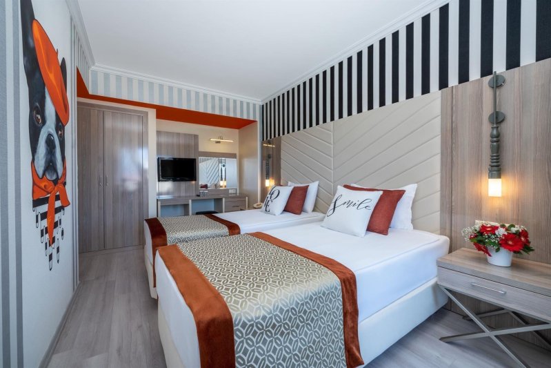 Mainbuilding Family Room Sea View