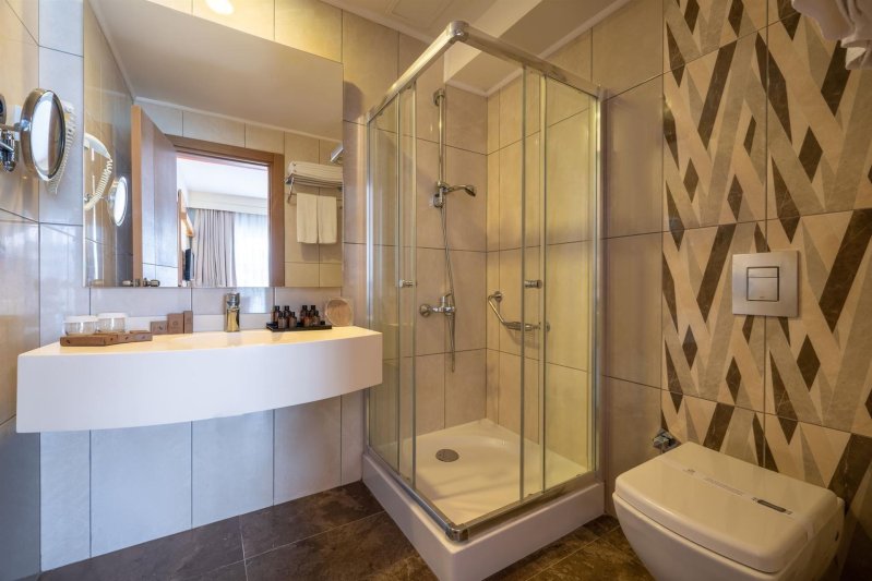 Lake House Suite Room Swim Up