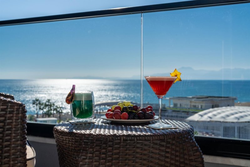 Luxury Room Side Sea View