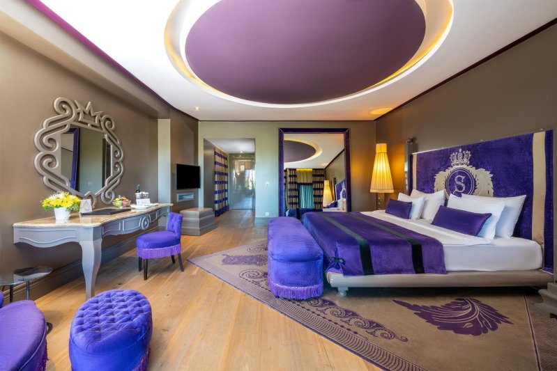 Deluxe Room Land View