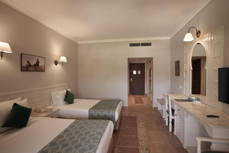 Standard Partial Sea View Room