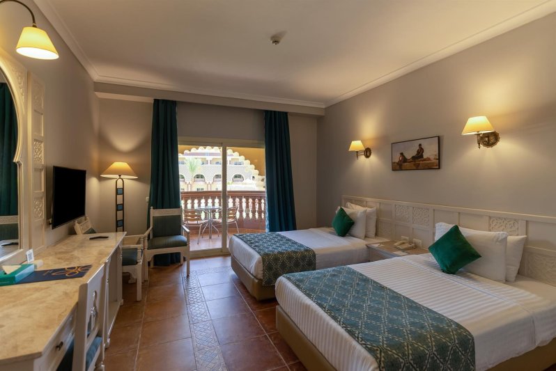 Standard Partial Sea View Room
