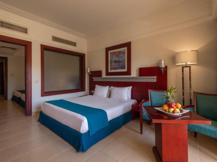 Family Deluxe Aqua Room