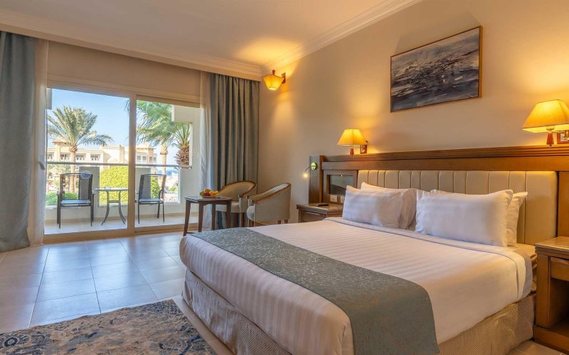 Club Deluxe Side Sea View Room