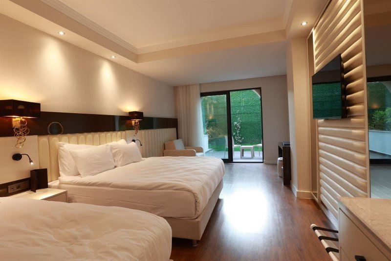 Deluxe Garden Room