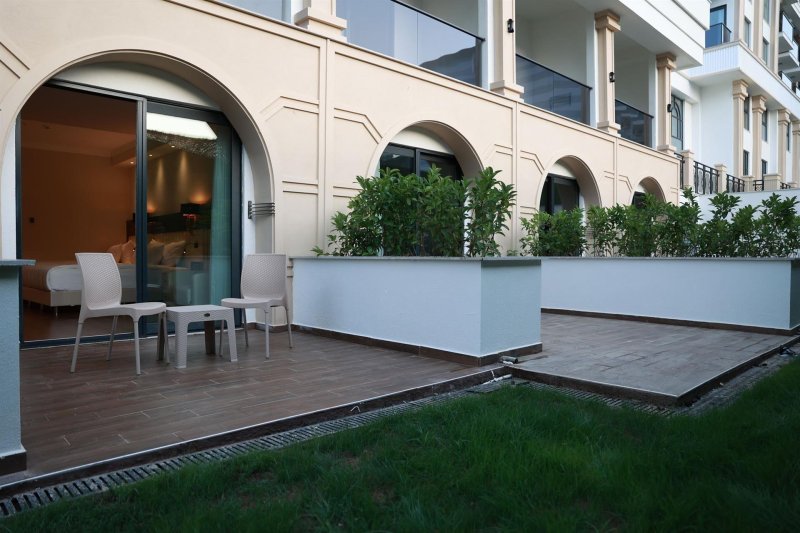 Deluxe Garden Room
