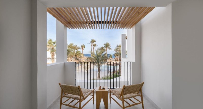 Deluxe Twin Sea View Room