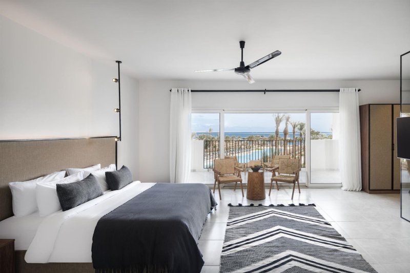 SUITE TWO BEDROOM SEA VIEW