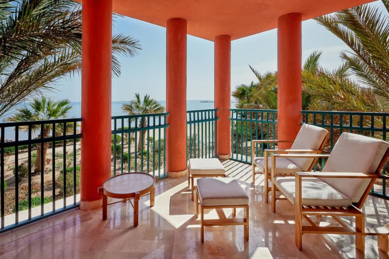 Deluxe Beach Front Room