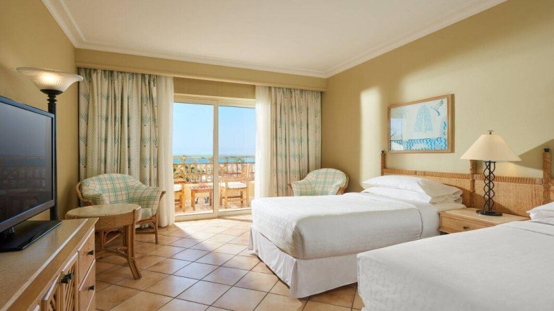 Standard Partial Sea View Room