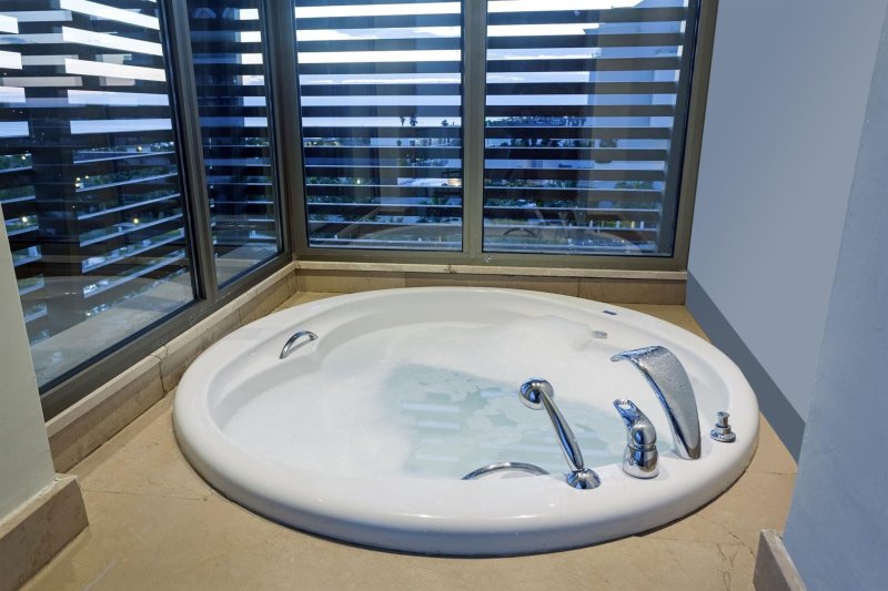 Deluxe Jacuzzi Room Sea View