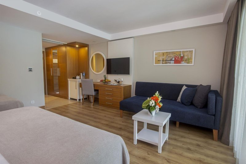 Deluxe Superior Room