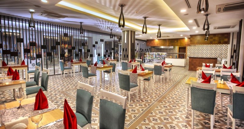 Antalya utazás Sherwood Exclusive Lara