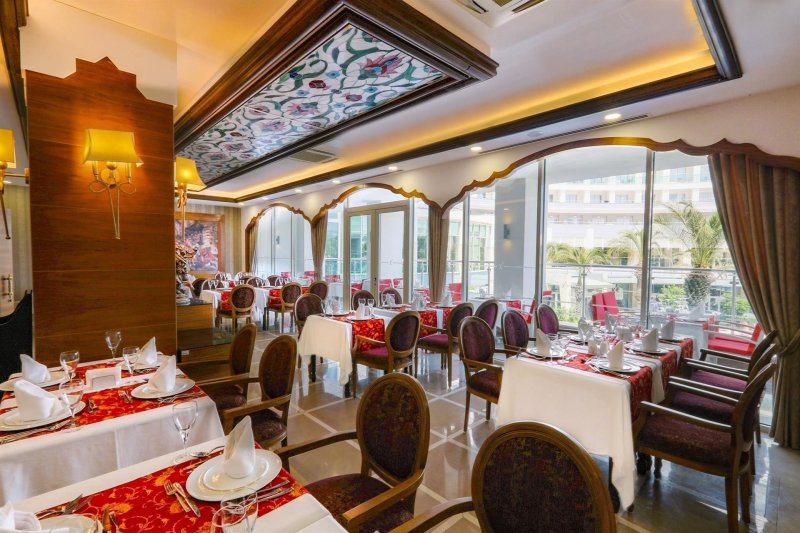 Antalya utazás Sherwood Exclusive Lara