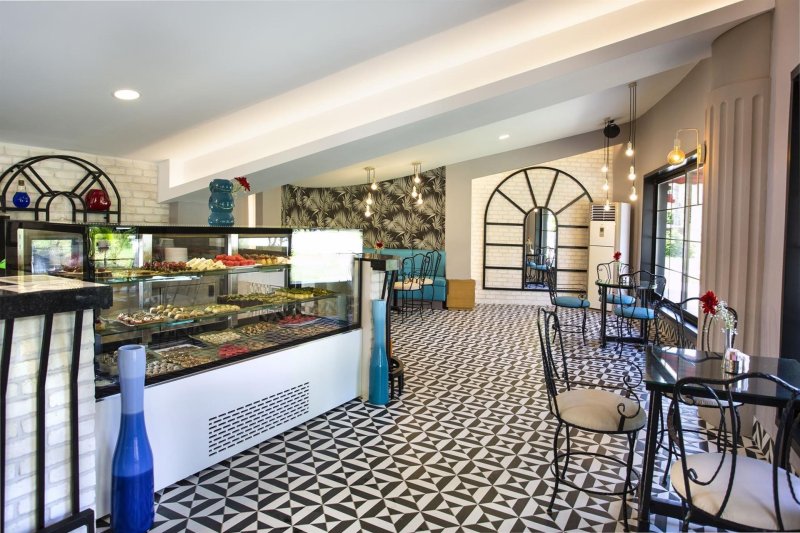 Antalya utazás Sherwood Exclusive Lara