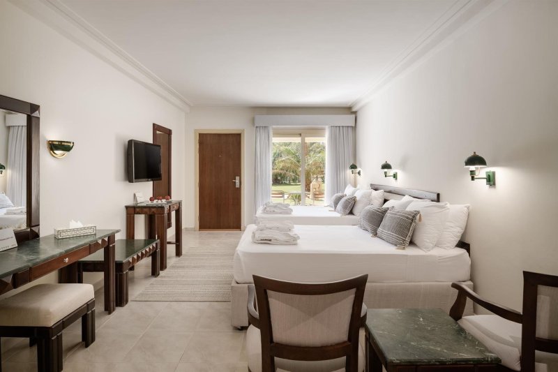 Deluxe Family Room