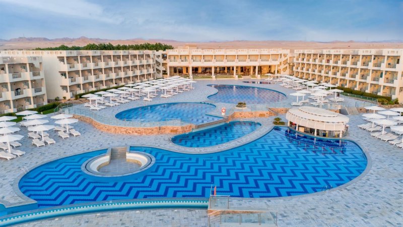 Marsa Alam utazás Sirena Beach Resort & Spa