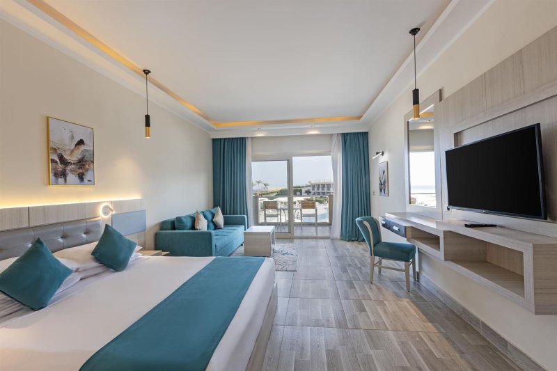 Premium Front Sea View Room ( ADL +14 )