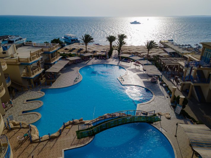 Hurghada utazás Sphinx Aqua Park Beach Resort