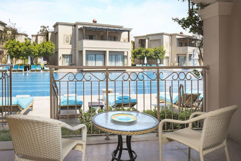 Standard Room Swim-up Annex Building