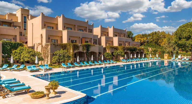 Standard Room Swim-up Annex Building