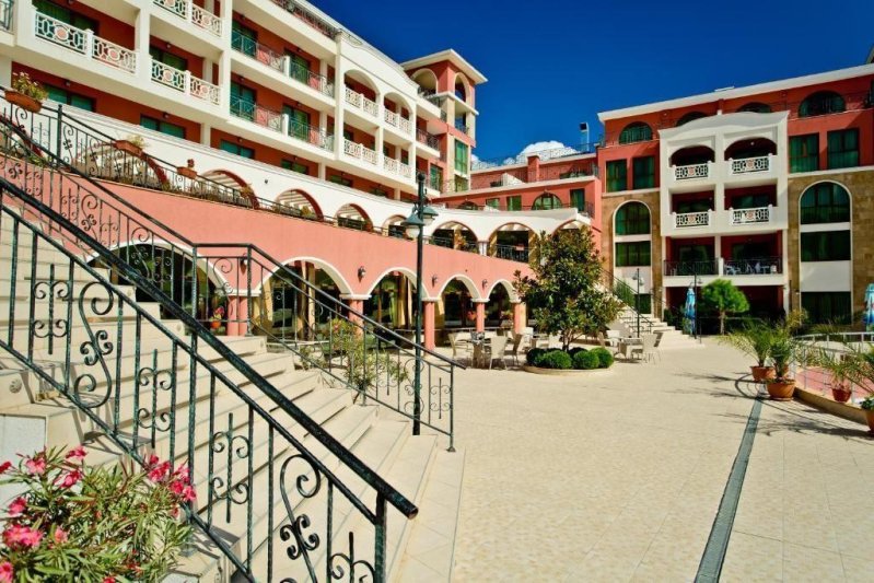 St.George Palace Resort & Spa Napospart