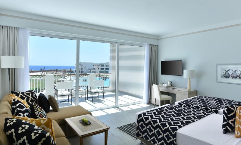 Deluxe Sea View Room