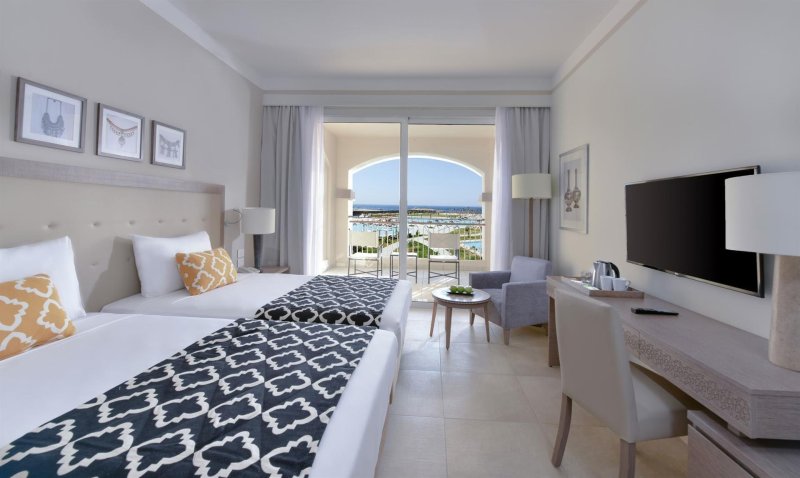 Superior Pool View Room