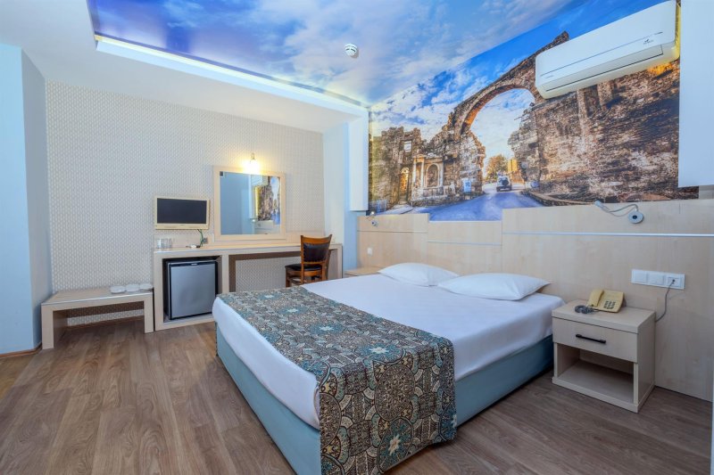 Economy Room