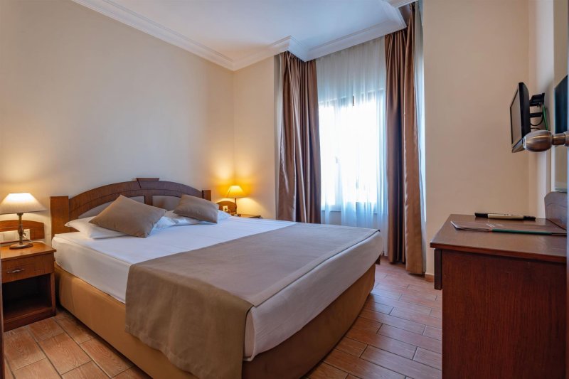 Economy Room