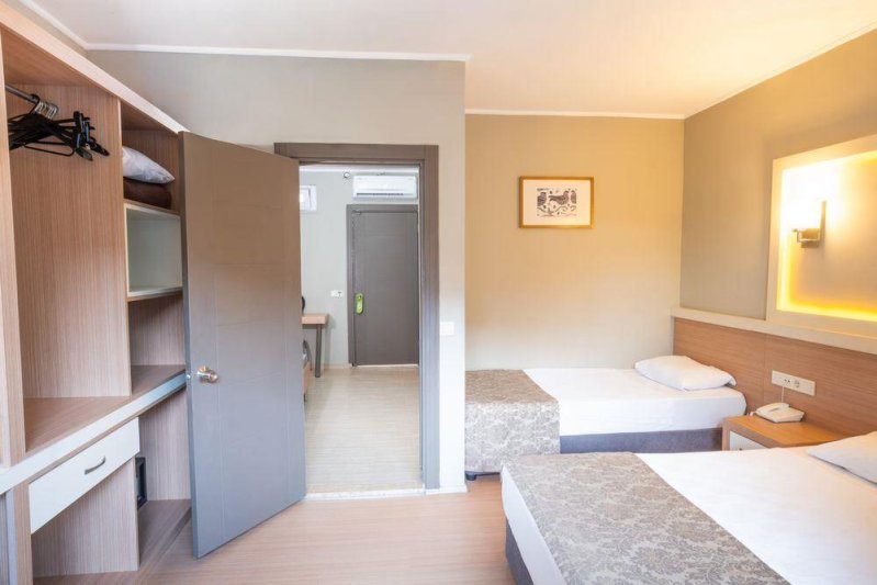 Family Room 1 Bedroom