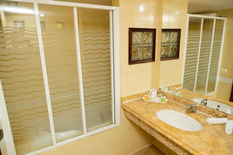 Standard Garden/Pool View Room
