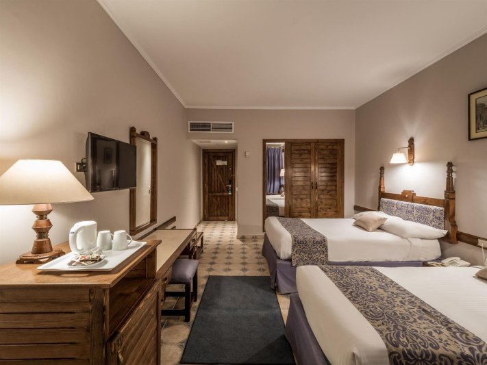 Premium Pool & Sea View Room