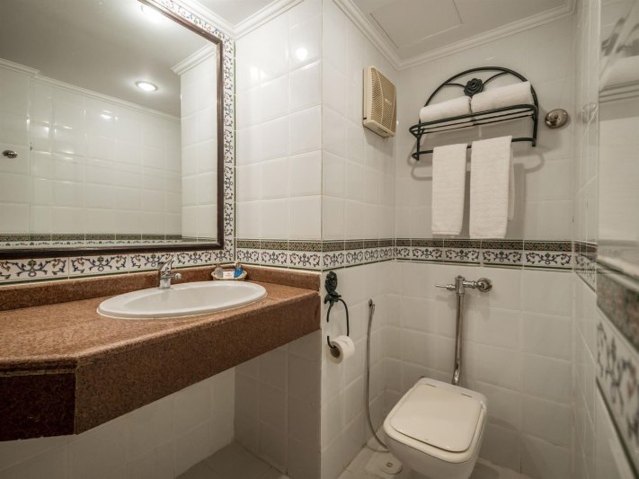 Premium Pool & Sea View Room