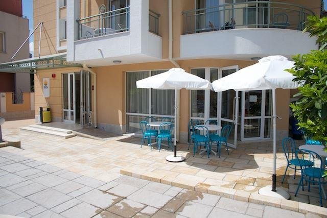 Napospart utazás Sunny Residence Apart