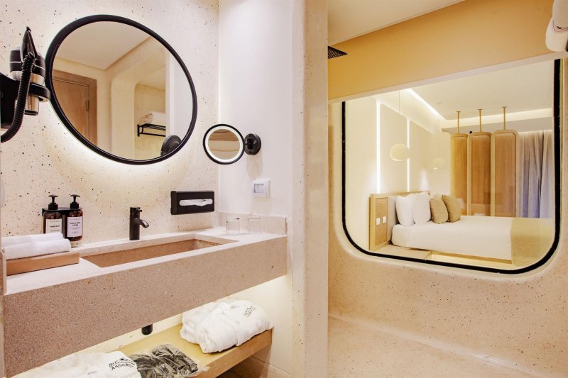 Junior Suite Swim Up