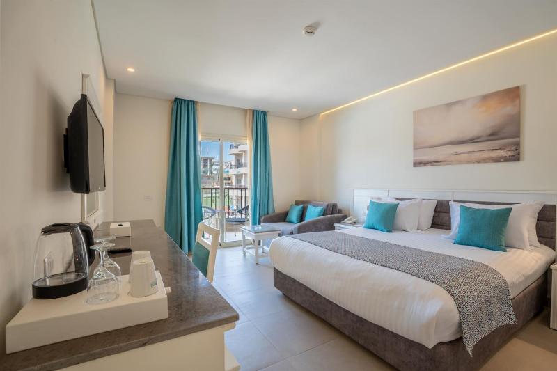 Standard Pool View Room